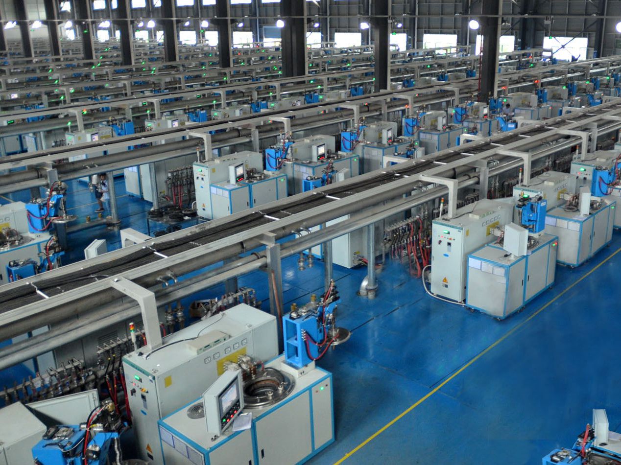 湖南瀏陽某科技股份有限公司（觸控玻璃顯示屏）國內(nèi)知名廠家 車間消毒臭氧發(fā)生器安裝完工