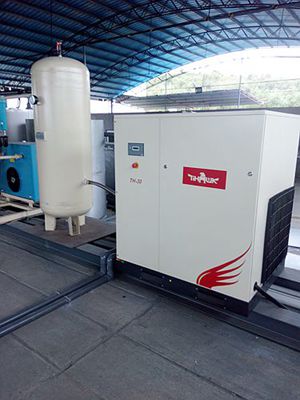 長沙湘麓環(huán)?？萍加邢薰?長沙湘麓臭氧機(jī),長沙食品廠臭氧消毒機(jī),長沙臭氧發(fā)生器,污水處理臭氧設(shè)備